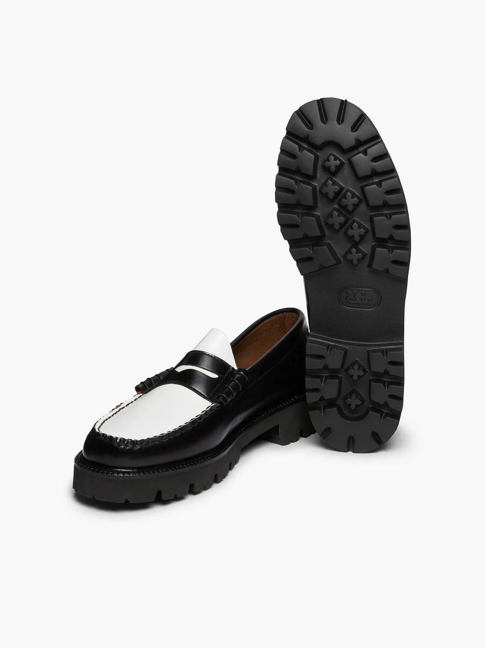 G.H.BASS Weejuns Super Lug Larson Penny Loafers Black & White Hot
